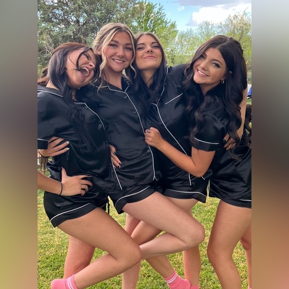 PLEASE LIKE THIS LISTING TO BE NOTIFIED WHEN I GO LIVE💕 LIKE ME AGAIN PLS! - Picture 6 of 14